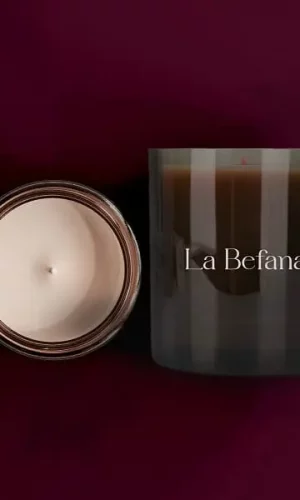 Vela aromática de lujo cera ecológica La Befana Navidad Volonté Bougie